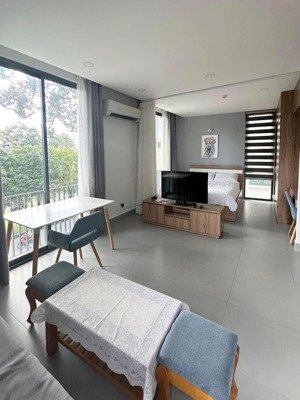 mặt tiền đường ngô tất tố, căn hộ có sẵn hầm xe, thang máy, toà nhà có bảo vệ, free xe