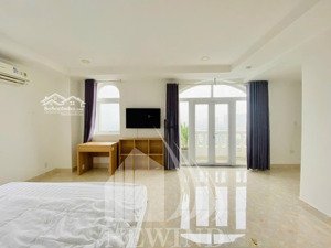 căn hộ sudio ban công đầy đủ tiện nghi