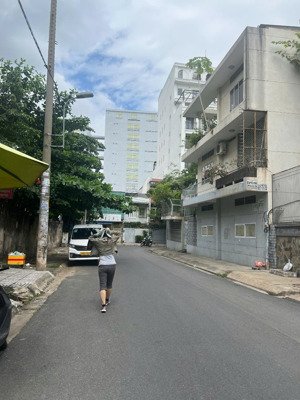 bán gấp nhà 31 ung văn khiêm, p25, bình thạnh. dt: 8x20m, 1 trệt 2 lầu, giá: 25 tỷ