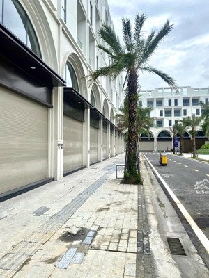 căn shop giá hợp lý nhất tại dự án the centric