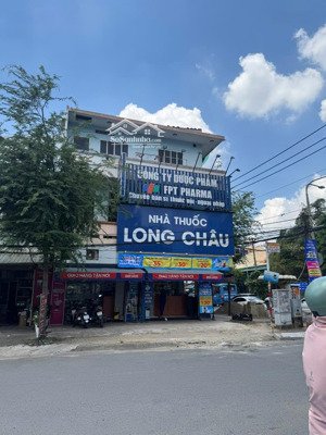 ngang 10m mặt tiền phổ quang khu sân bay - dt 10 x20m - 3 tầng - hdt 60 triệu - giá 30 tỷ