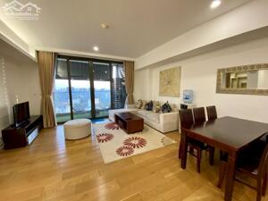 Cho thuê căn hộ 146m2,2PN full giá 18tr toà chung cư 249A Thuỵ Khuê.LH 0888486262.