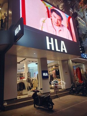 cho thuê mặt bằng kinh doanh mặt phố phạm ngọc thạch dt 100m2. mt 5m. giá chỉ 46tr rẻ nhất phố