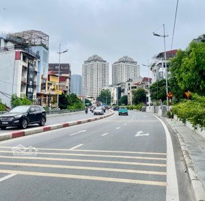 tt tây hồ -thang máy-mặt tiền 4,5m- ngõ nông- gần ô tô tránh- funll nội thất- đầu tư cho thuê dòng
