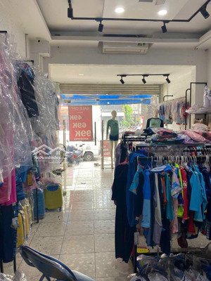 cho thuê tầng trệt mặt tiền đường lê hồng phong, quận 10