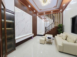 nhà đẹp siêu hiếm phố khương trung, ngõ ô tô tránh, dt 91m2, 4 tầng, mt 4.4m chỉ nhỉnh 18 tỷ