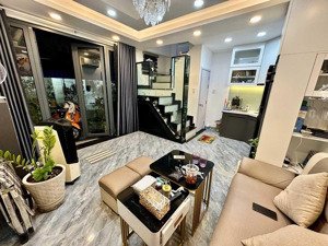 chính chủ bán nhà ngang 5,2 mét hẻm xe hơi 8m đường bến vân đồn, quận 4, cách đường lớn chỉ 7 mét