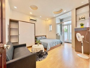 phòng đẹp giá tốt tháng 8 đường yên thế, gần sân bay, công viên gia định, bv tâm anh
