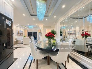 gia đình cần bán căn hộ 3 ngủ rộng, view hồ đẹp, sổ đỏ sẵn dự án hancorp plaza, trần đăng ninh