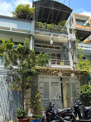 ngộp ngân hàng cần bán gấp chdv 10pn khép kín. khu dân trí cao ô bàn cơ