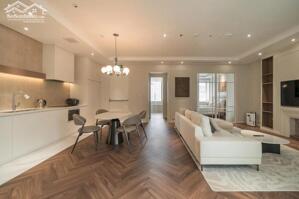 Bán toà nhà mặt phố Huế 293m 10 tầng MT8m giá 700 tỷ thương lượng