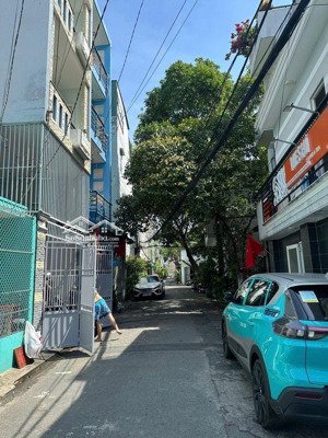 bán nhà tân phú. ngay chợ tân hương. hxh 64m2 vuông vức 3pn 3wc. 4.78 tỷ