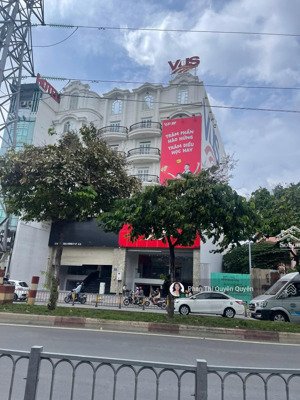 chuyển nhượng tòa nhà góc 2mt ngay sân bay, tb - 14 x 27m - hầm 7 tầng - hđ: 280 triệu - giá 48 tỷ