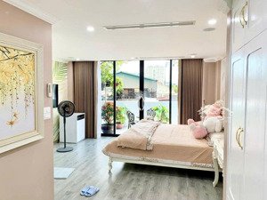 chủ cần bán nhà mặt phố cát linh 7 tầng, thiết kế tầm huyết dt 56m2 giá chỉ 37,5 tỷ