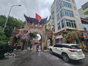 mặt phố lụa-vạn phúc-hà đông 8 tầng thang máy-kd đỉnh diện tích 100m2 mặt tiền 5m giá nhỉnh 35 tỷ