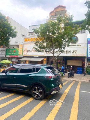 bán lỗ nhà mặt tiền đường điện biên phủ q3, dt đất 220m2, xây 4 tầng, sổ sạch, đầy đủ, hiếm có!