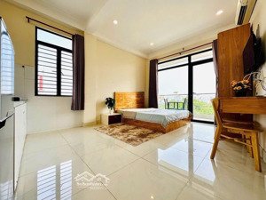 cho thuê căn hộ studio ban công lớn q4 gần cầu kênh tẻ, đh luật, đh nguyễn tất thành