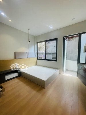 bán nhà đẹp mặt ngõ hoàng cầu thang máy ô tô tránh kinh doanh - ở sướng - trước thoáng