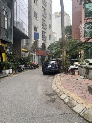 chính chủ bán nhà phố láng hạ - dt 68m2 x mt 5m - thang máy - ô tô - phân khúc hiếm - vị trí đẹp