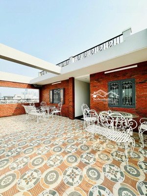 ban tòa nhà căn hộ cao cấp 27 căn đang cho thuê khoán 150 triệu/tháng.
+ diện tích : 210m ngang 8,5