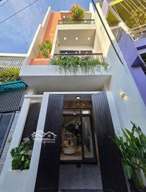 bán gấp nhà đường oto đ.triệu quang phục-p11-q5. gần đại học y dược.cho thuê 25tr.giá 3tỷ880/72,6m2