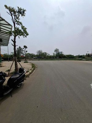 bán toà nhà 6 tầng 123m² mặt tiền 7m đường 30m kđt khai sơn city