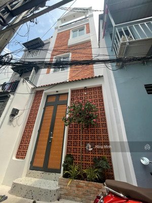 ngay trung tâm quận 4 - 50m ra hẻm xe hơi - 4x13m - 5pn - nhà mới full nội thất - giá 6,5 tỷ