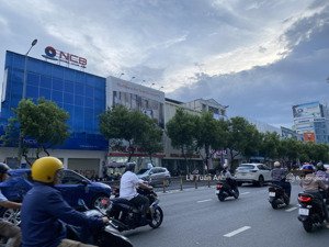 bán góc 2 mặt tiền nguyễn văn trỗi, phú nhuận. dt: 7.7x13m.4 tầng, hđt 130 triệu/tháng giá 42.5 tỷ