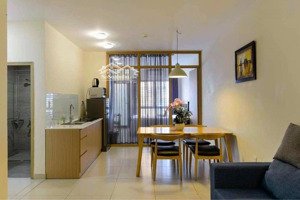 hình thật giá thật cho thuê căn hộ ban công siêu thoáng ngay tại chợ bến thành, ngã sáu phù đổng q1