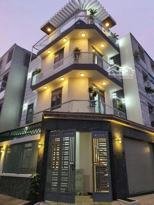 4tầng nhà góc 2 mặt tiền 85m2. view công viên đào tông nguyên, nhà bè. chỉ 8t6