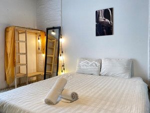 nhà 5 tầng, dt: 4x17,hẻm cụt yên tĩnh, nhà hướng chính bắc. nhà đang để trống sẵn sàng bàn giao.