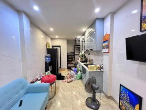 phân khúc hàng hiếm dưới 5 tỷ - 50m ra phố - ngõ nông - thông thẳng tắp