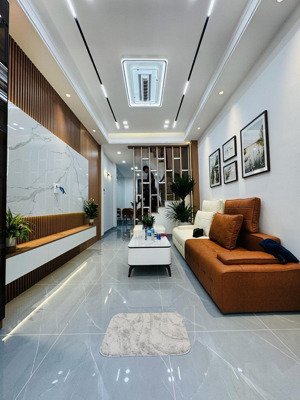 bán nhà đẹp kim giang 2 thoáng trước sau gần cầu lừ 4 tầng dt 39m giá chỉ 8.65 tỷ