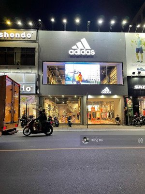 siêu vị trí! bán gấp nhà 3 tầng mặt tiền tân sơn nhì. dt: 12.5 x 26m. hđt: 220tr/th. giá 50 tỷ