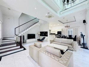 cho thuê biệt thự đẹp 10x20m kdc him lam 5pn full nội thất - mai phương 