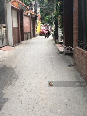 bán nhà đường cầu giấy, ô tô đỗ cửa, kinh doanh, ngõ to, thông tứ tung, 46mx6 tầng, giá 15.5 tỷ
