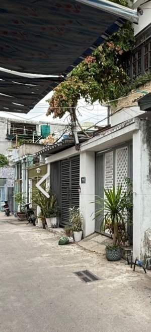 lô đất đẹp kiệt ô tô 6m kẹp kiệt -điện biên phủ, thanh khê, đà nẵng.
- vị trí: gần công viên 29/3