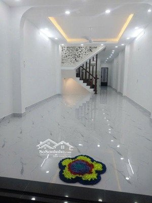 nhà trệt lầu, 4x19m. hxh sau lưng coopmart quang trung, p11, gò vấp. chỉ 6tỷ8.
gần hạnh thông tây