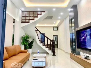 cổ nhuế nhà 4 tầng dân xây, nội thất xịn 48m đẳng cấp, chỉ 9.5 tỷ!