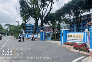 đất phú hoà - giáp vách trường đại học thủ dầu một - diện tích (5,5 x 27) - đường nhựa 4m thông