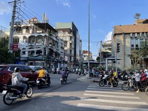 chị dậu q. 10 gấp bán ngang 4.9m 74m2 - hẻm thông cao thắng khu vip giá rẻ chỉ 8. x tỷ