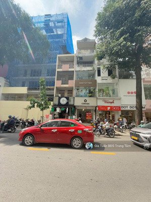 mặt tiền nguyễn trãi ngay ngã 6 phù đổng q1- 7,8*21- 5tầng - hđt 12000$- gía bán : 145tỷ