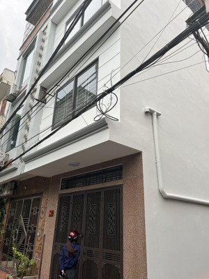 bán nhà việt hưng, long biên: 36m, 6 tầng, giá 7,9 tỷ: lô góc, thang máy, sát phố, ô tô đỗ cổng