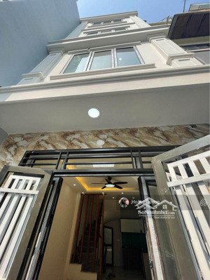 nhà 5 tầng- chỉ 3,9 tỷ. gần bx yên nghĩa - ga cát linh. oto tới cửa. đi bộ ra chợ, trường học.