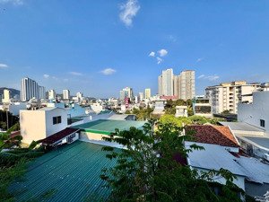 bán nhà mới view biển hòn chồng, nha trang đón gió biển mỗi ngày, diện tích 48.3m2
