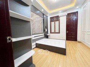 bán nhà phố thuỵ khuê, ngõ thông gần hồ tây, nhà dân xây chắc chắn, tặng full nội thất, 30m*5 tầng