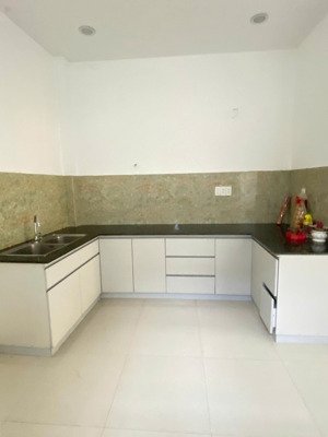 nhà 3 tầng mặt tiền kd lý thường kiệt- tp.buôn ma thuột. 15,5 tỷ