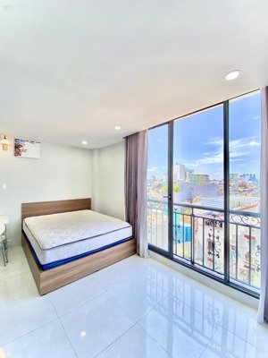 cho thuê căn hộ 1 ngủ tầng cao view thoáng - toà nhà full tiện ích thang máy, hầm xe, bảo vệ 24/7