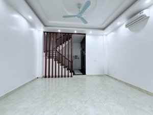 cho thuê nhà phạm văn đồng, 50m2, 7 tầng, mt 4.5m, thang máy, nhà đẹp, 26tr