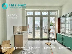 nguyên sàn 60m2, ban công cực rộng ngay phan huy ích, sát trường chinh